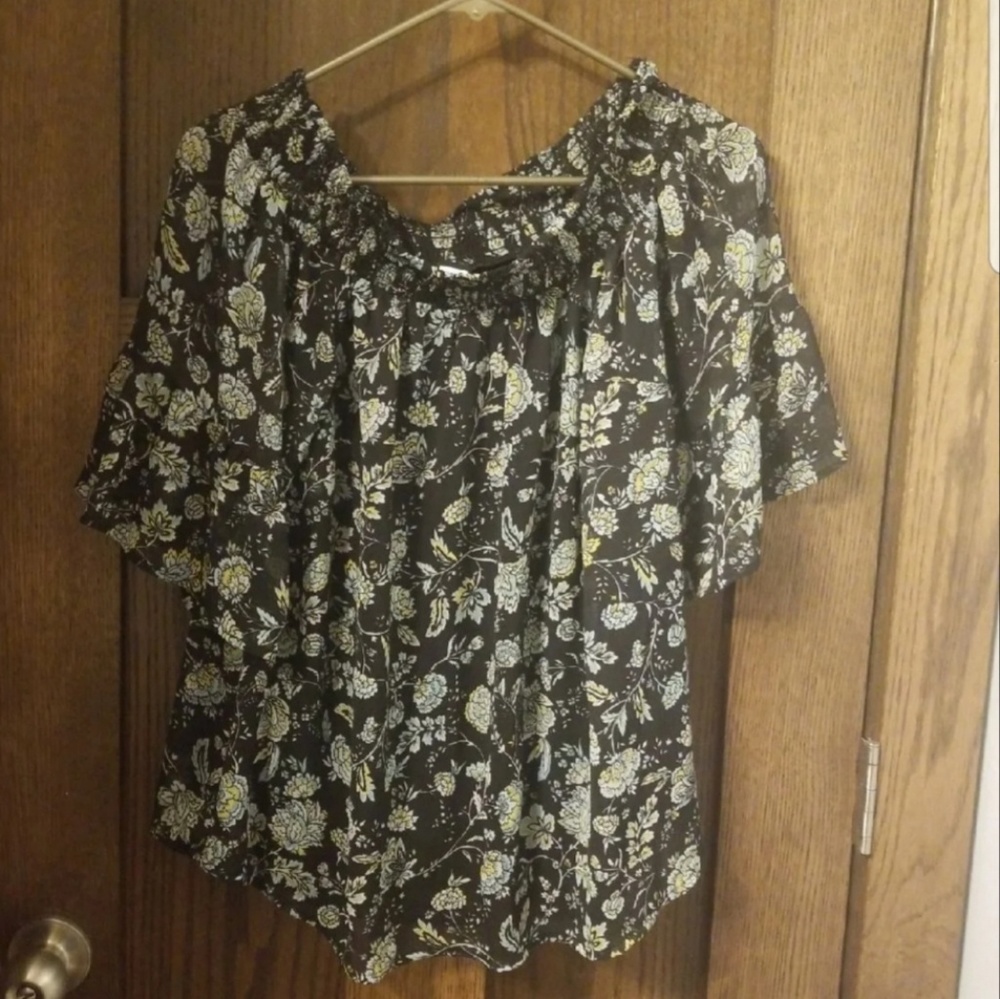 Torrid 00 floral wide neck blouse euc